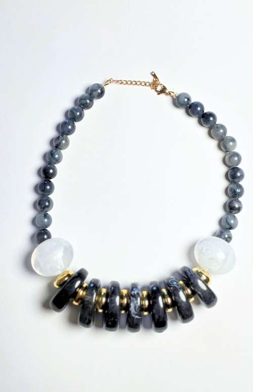 BEAD STATEMENT NECKLACE