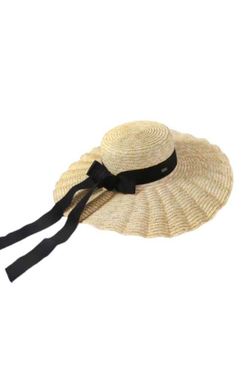 SCALLOP STRAW HAT WITH BLACK RIBBON