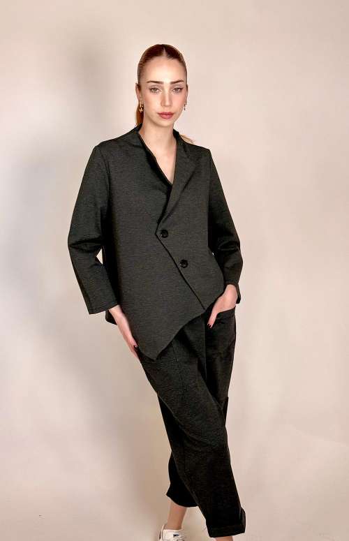ASYMMETRICAL SET