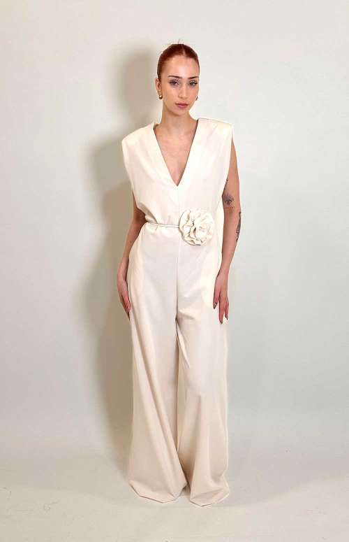 JUMPSUIT WITH FLOWER BELT