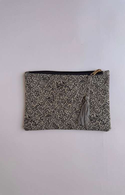 MINI CLUTCH WITH ZIPPER