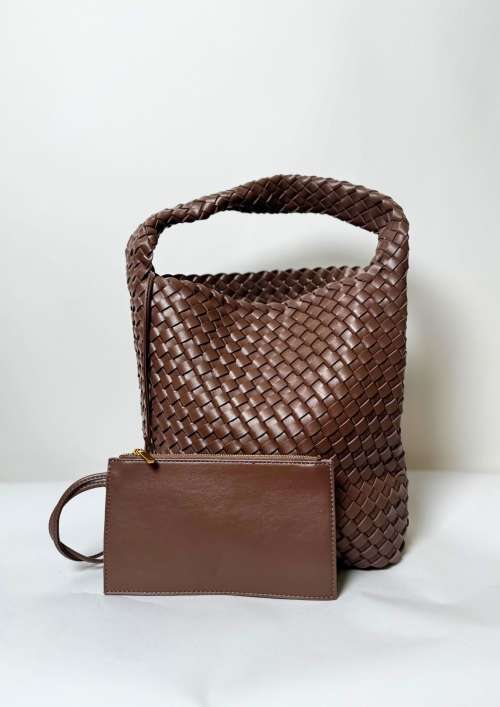 WOVEN TOTE HANDBAG WITH INNER BAG