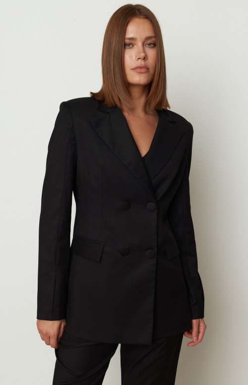 BOLD BLAZER