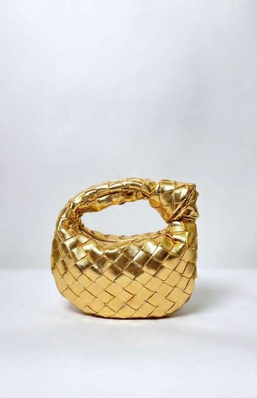 WOVEN SMALL HANDBAG