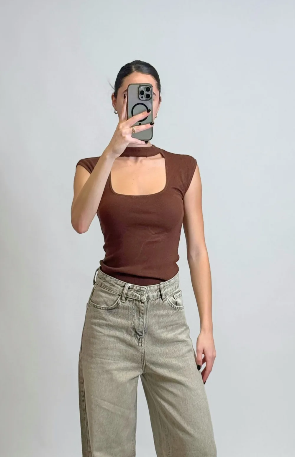 KNIT TOP WITH CUT OUT