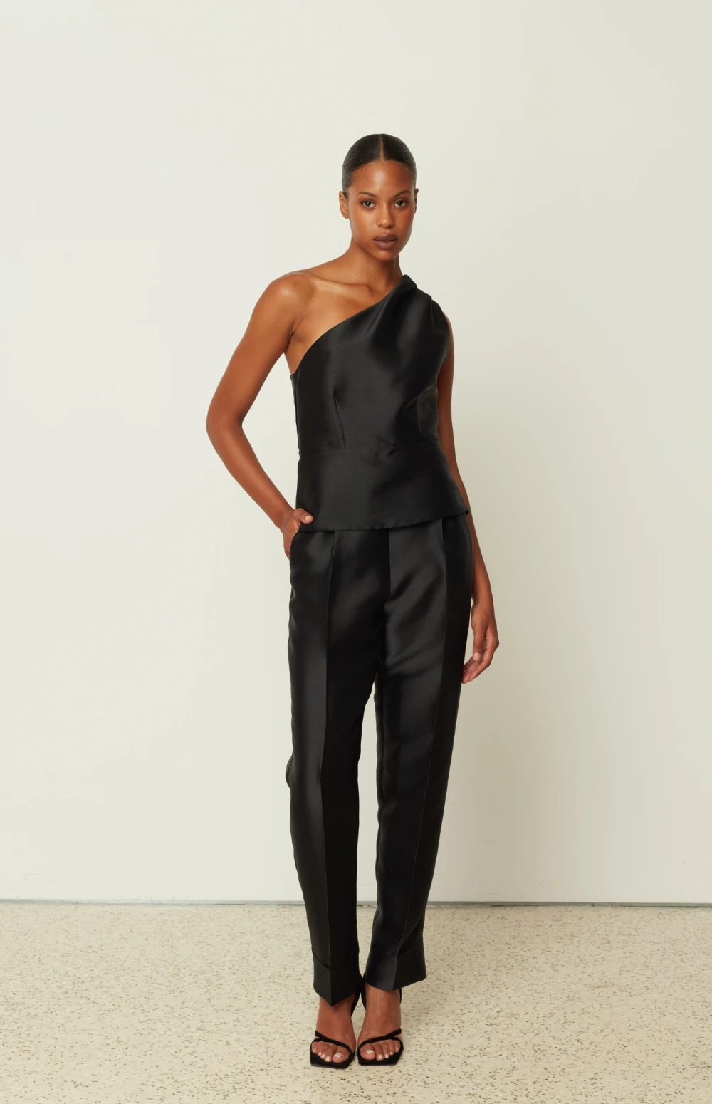 CO-ORD DUCHESS |  ONE SHOULDER TOP & PANTS