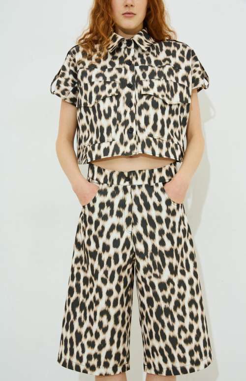 ZELDA LEOPARD DENIM KNEE SHORTS