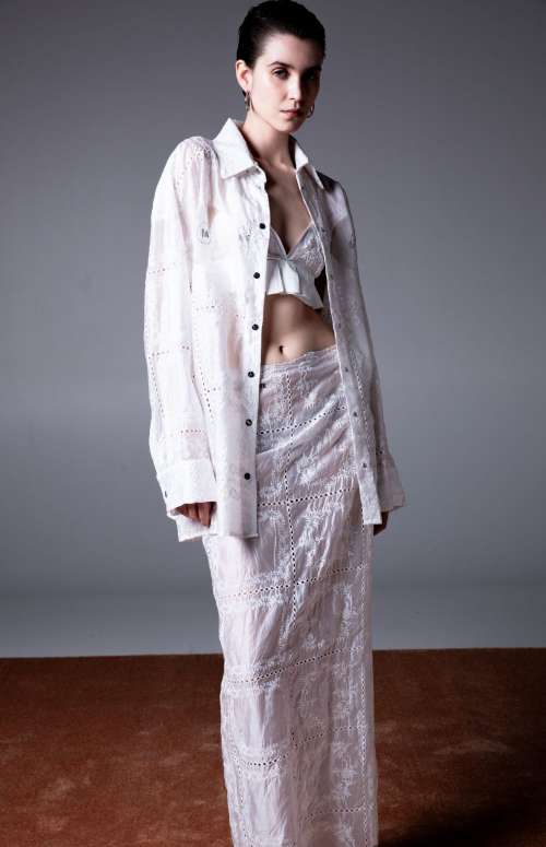 EMBROIDERED OVERSIZED SHIRT