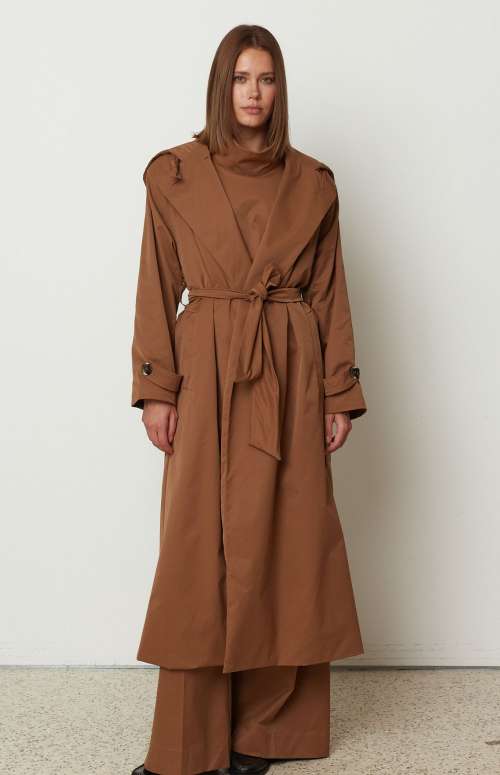 LINEAR COAT