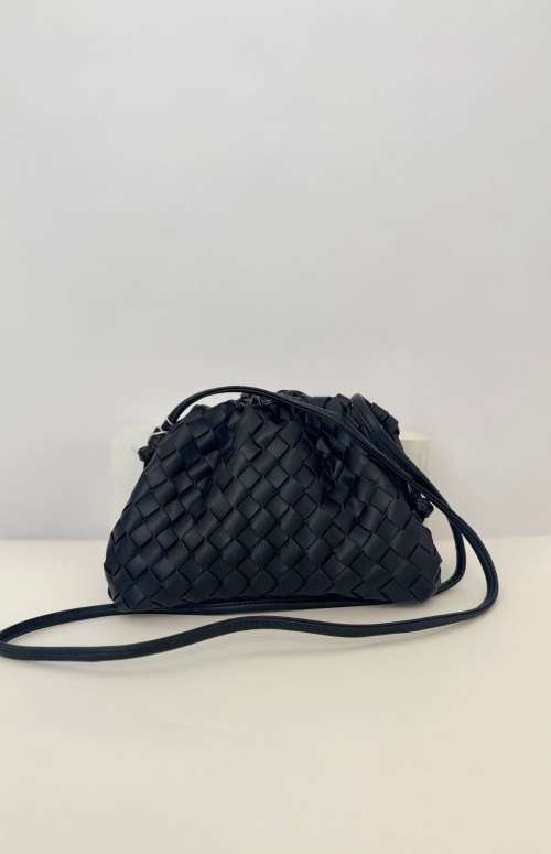 WOVEN CROSS BODY BAG