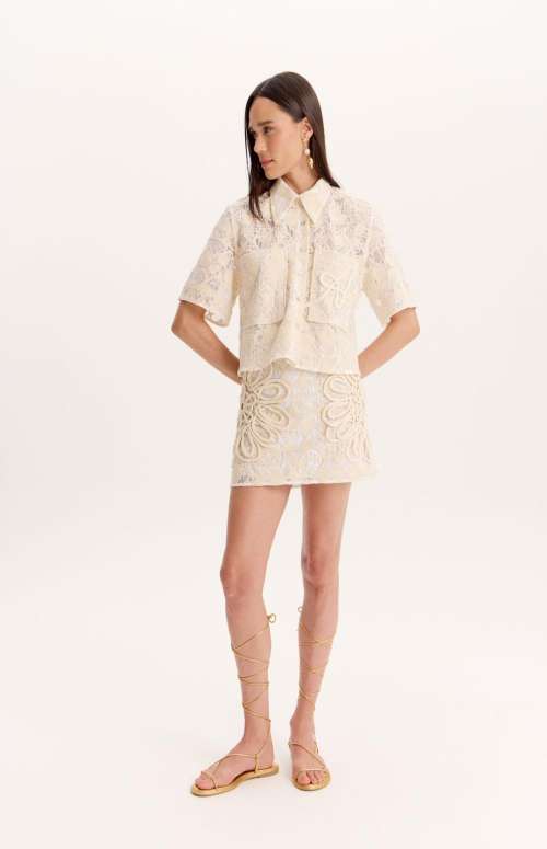 SHORT SKIRT WITH LACE EMBROIDERY