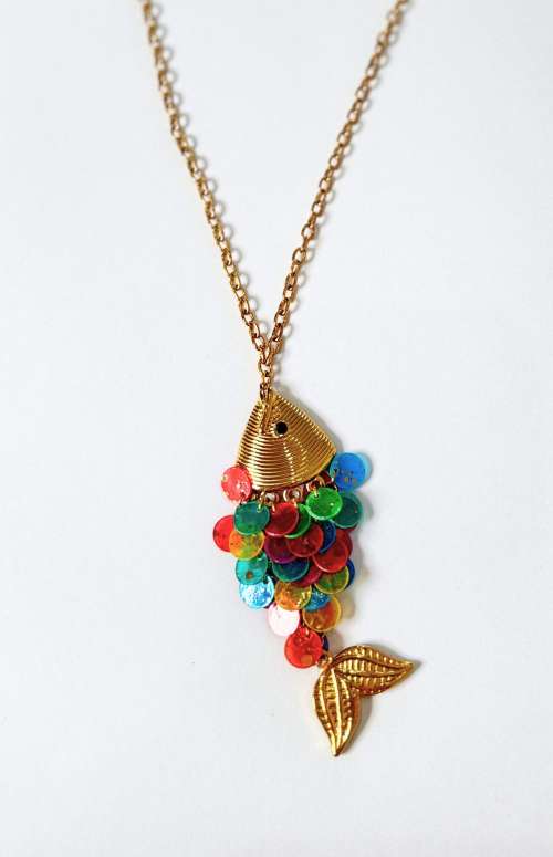 LONG NECKLACE WITH FISH PENDANT