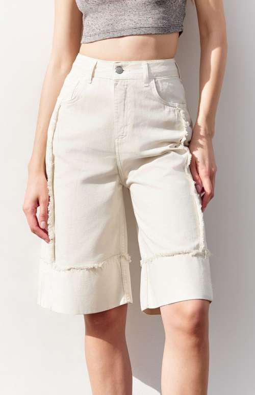 BERMUDA WITH FRINGE DETAILS