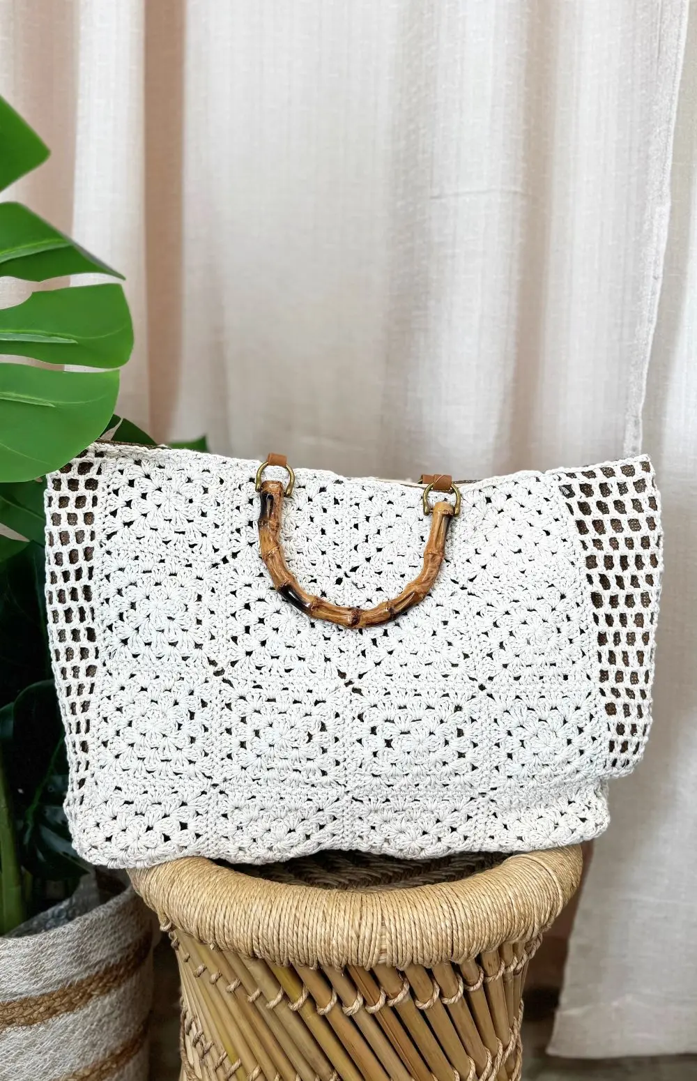 CROCHET LOOK BEACH BAG