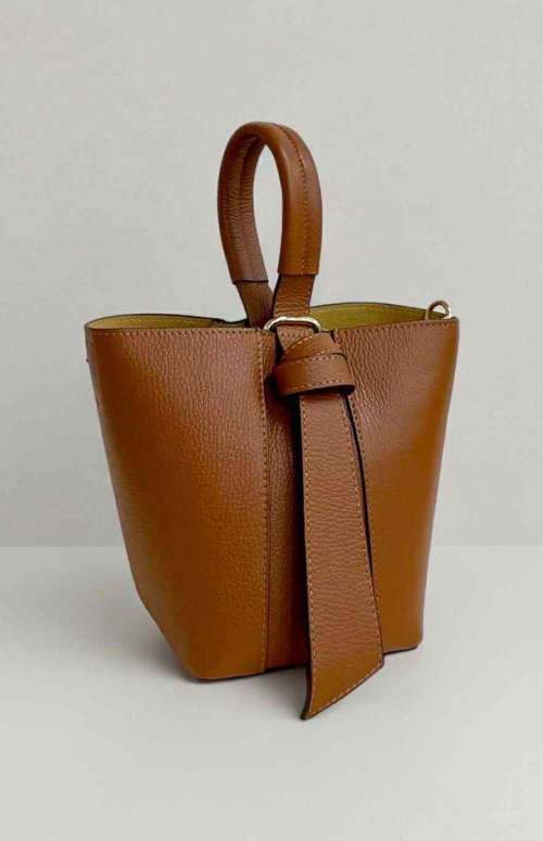LEATHER BUCKET TOTE BAG