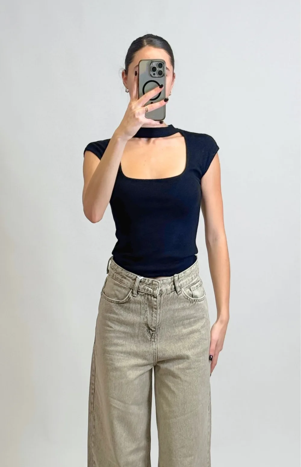 KNIT TOP WITH CUT OUT