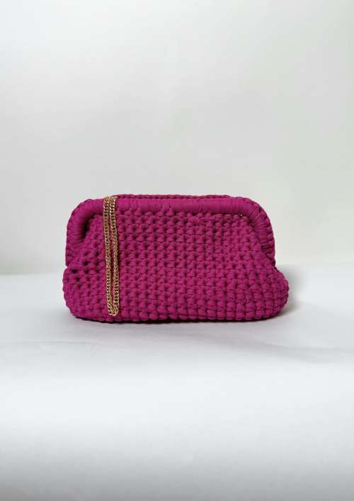 CROCHET LOOK CLUTCH BAG