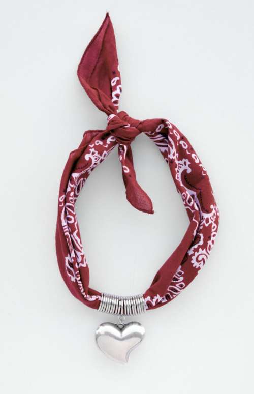 BADANA NECKLACE
