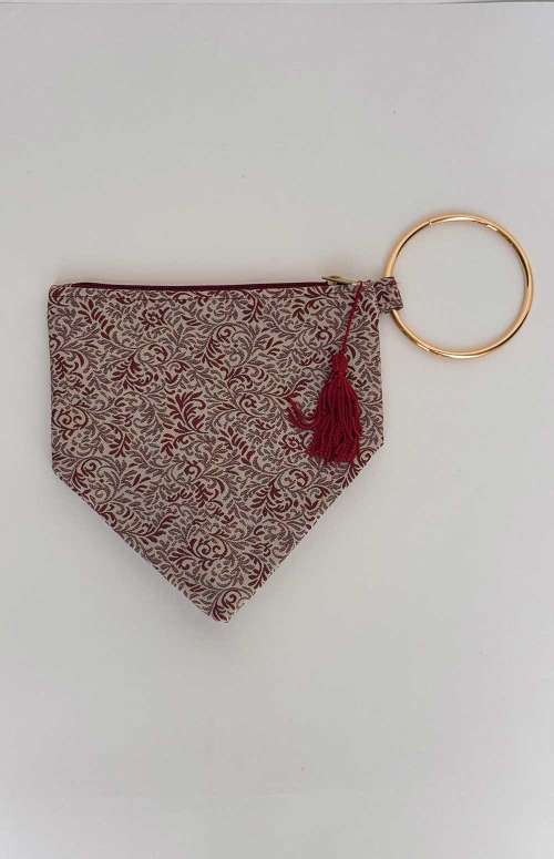 TRIANGLE BAG WITH HOOP