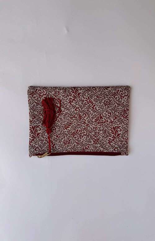 MINI CLUTCH WITH ZIPPER
