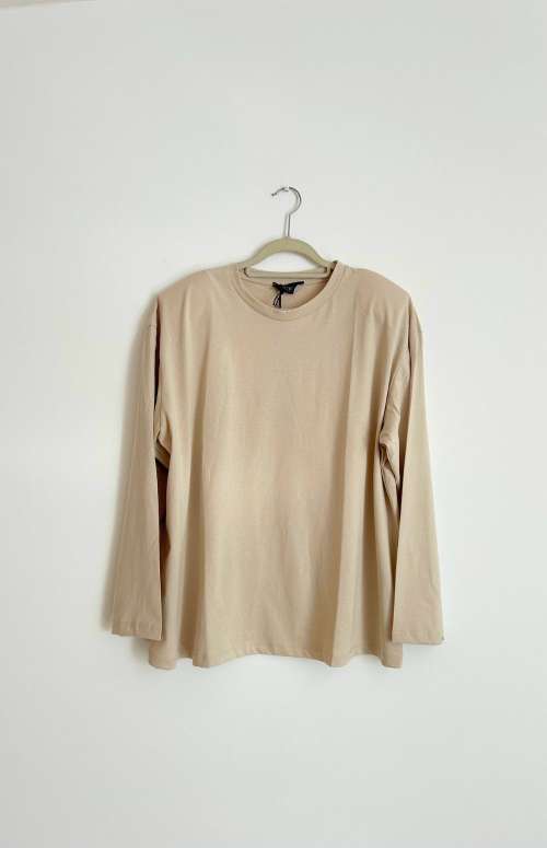 LONG SLEEVE TOP WITH SHOULDER PADS