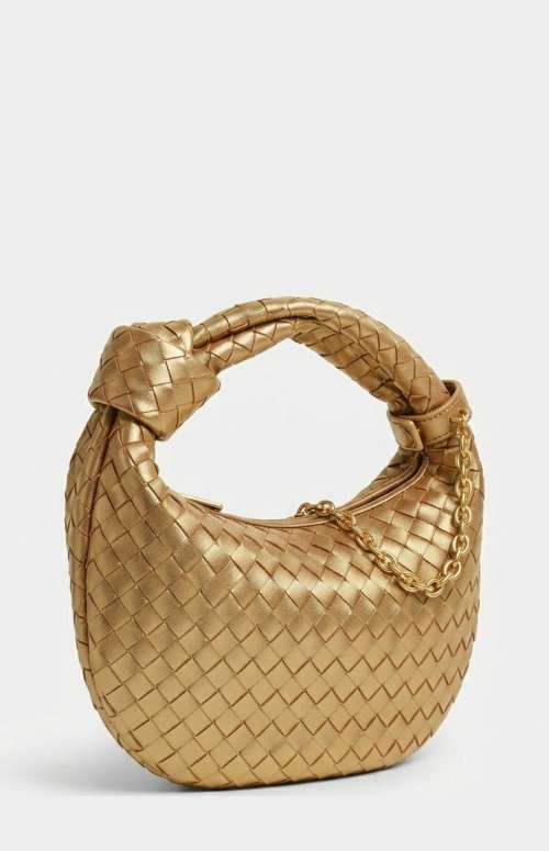 WOVEN BAG WITH KNOT HANDLE