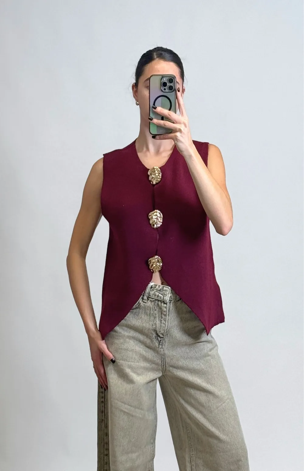 KNITTED VEST WITH GOLD BUTTONS
