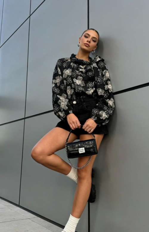 FLOWER PRINT BLOUSE WITH TIE DETAIL