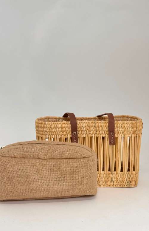 RAFFIA BEACH BAG WITH LEATHER HANDLE