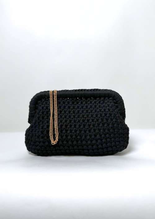 CROCHET LOOK CLUTCH BAG