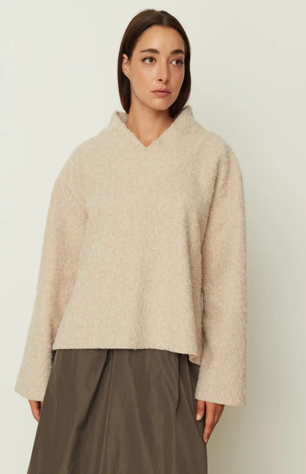 V NECK KNIT TOP