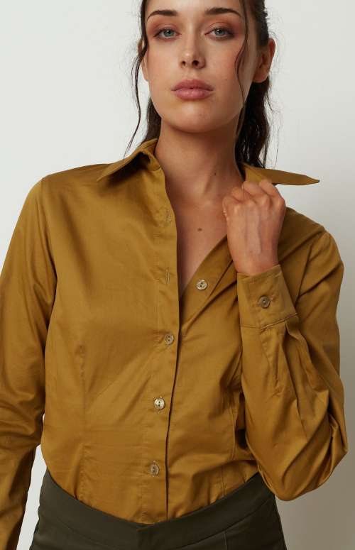FITTED SHIRT