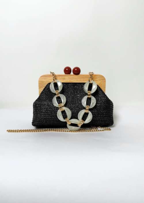 CLUTCH WITH WOODEN HANDLE
