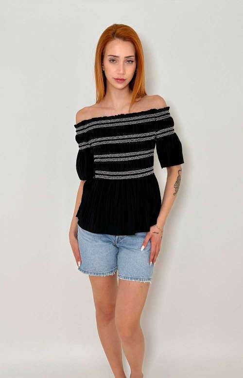 OFF THE SHOULDER BLOUSE