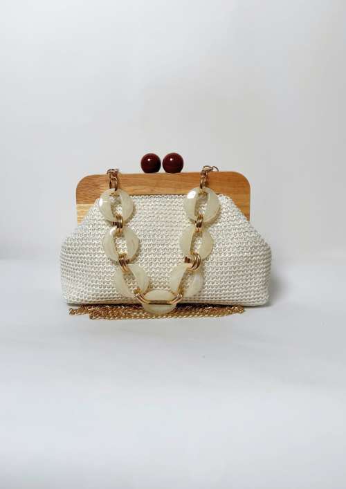 CLUTCH WITH WOODEN HANDLE