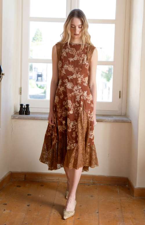 THERE DRESS | FLORAL EMBROIDERED LACE EMBELLISHED