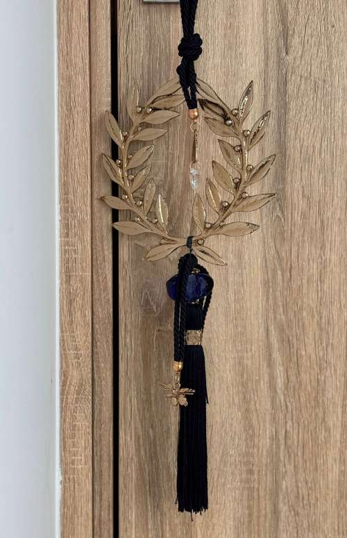 LEAF CROWN DOOR CHARM
