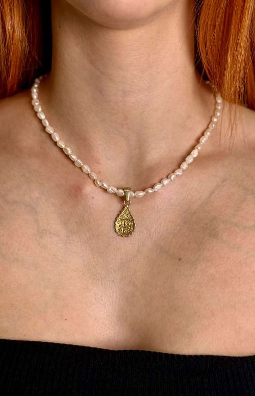 FRESH WATER PEARL NECKLACE WITH CONSTANTINATO PENDANT