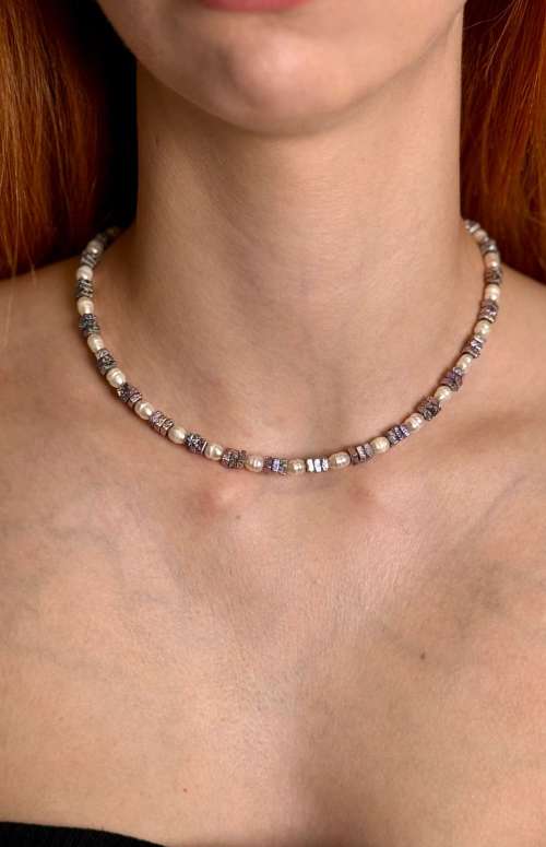 FRESH WATER PEARL BEADED NECKLACE