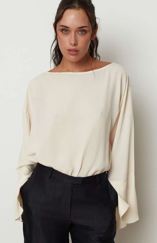 LOOSE BLOUSE