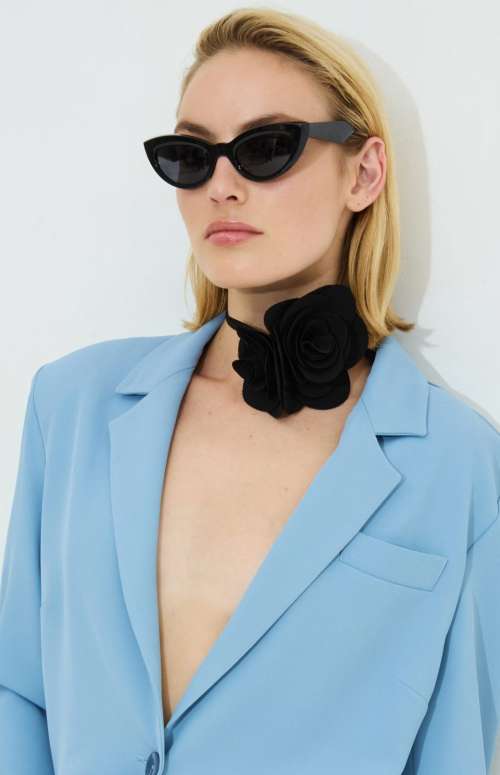 ROSE BOUTONNIERE BELT
