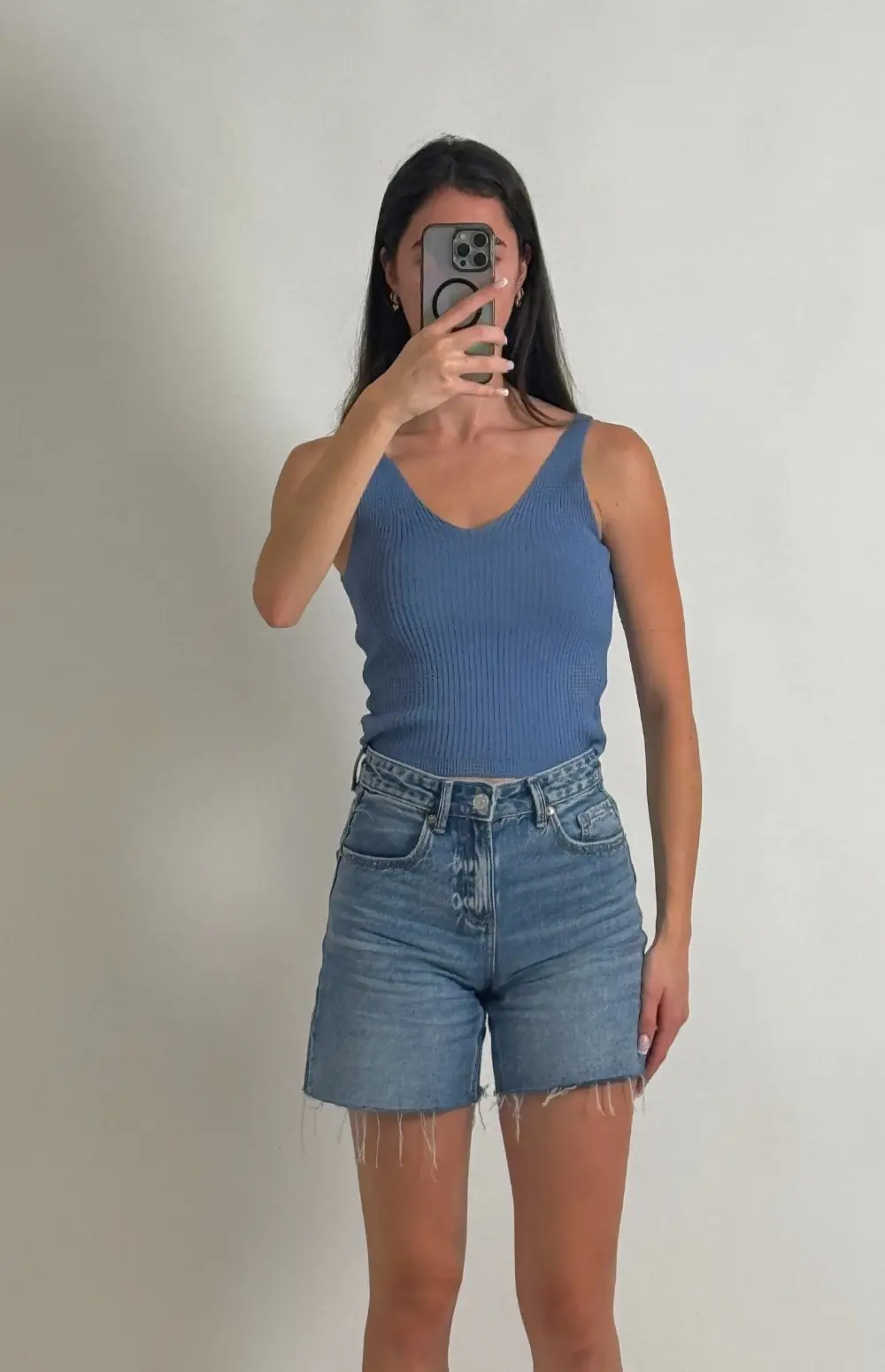 KNITTED V-NECK TANK TOP