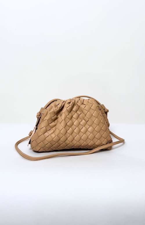 WOVEN CROSS BODY BAG | BEIGE