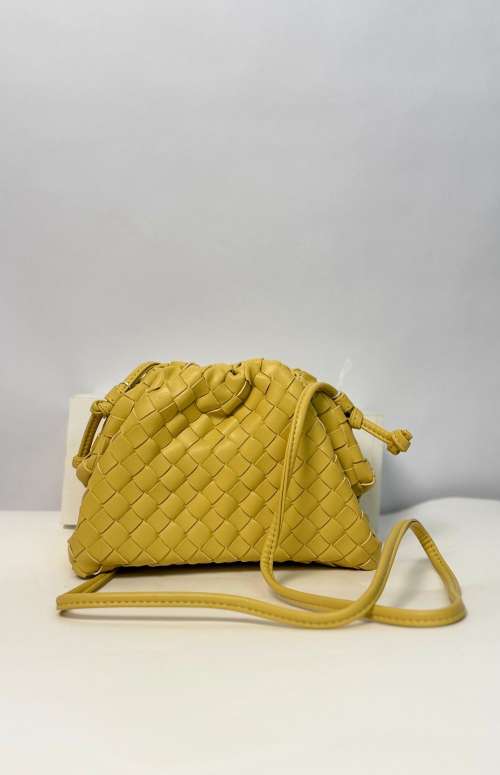 WOVEN CROSS BODY BAG