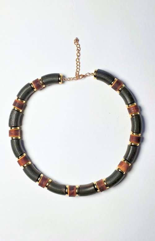 DARK CYLINDRICAL BEAD STATEMENT NECKLACE