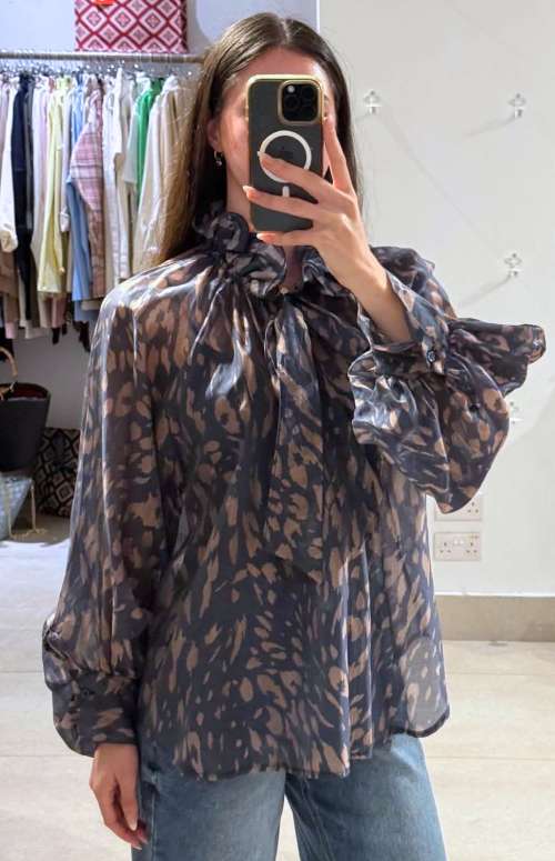 PRINTED SHEER BLOUSE