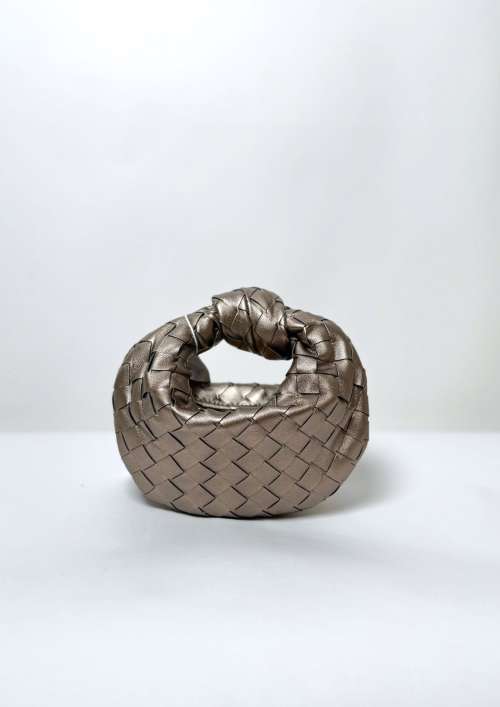 WOVEN SMALL HANDBAG