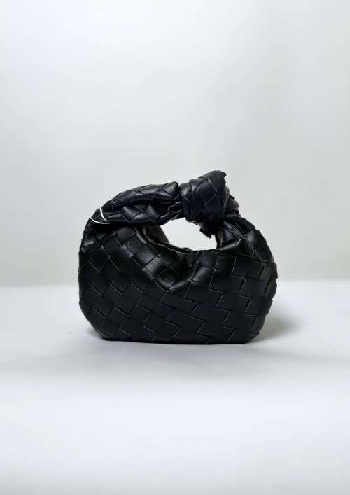 WOVEN SMALL HANDBAG