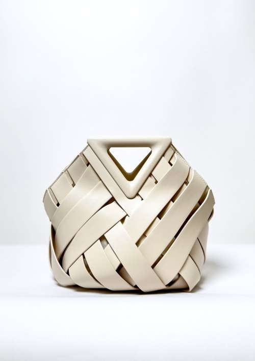 LEATHER BUCKET TOTE BAG