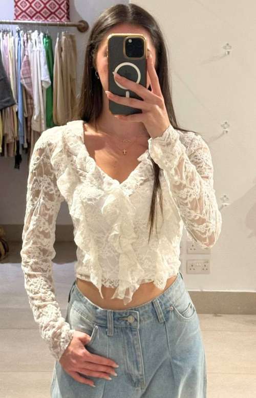 LACE TOP WITH RUFFLES